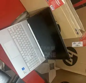 Nouveau HP EliteBook 840 G5 1GB Intel Core i9 HDD 1T