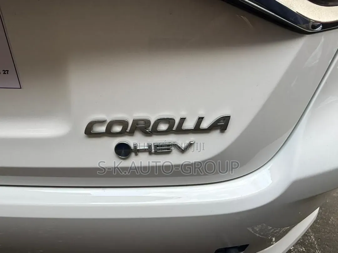 Nouveau Toyota Corolla Hybrid 2025 Blanc