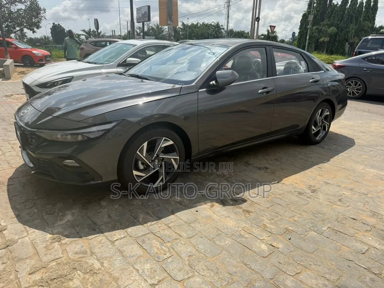 Nouveau Hyundai Elantra 2025 Gris