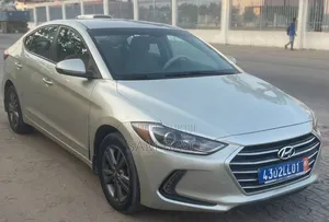 Hyundai Elantra 2018 Beige