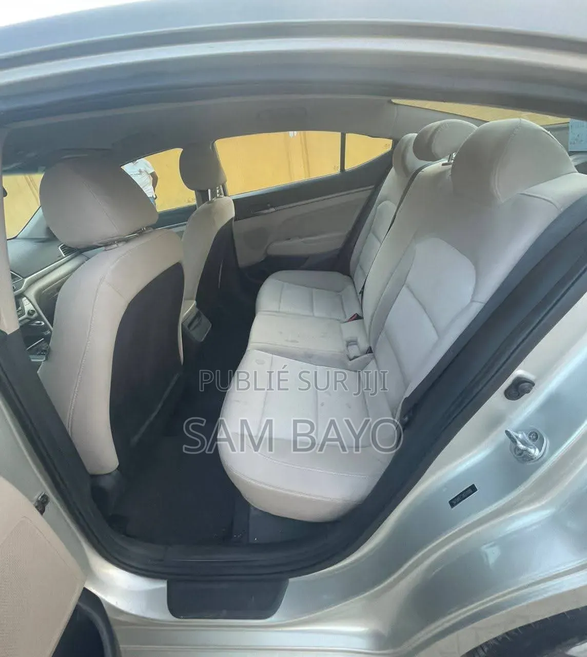Hyundai Elantra 2018 Beige
