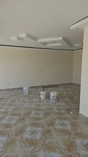 4chbre Villa dans Tcci Sarl, Cocody à Louer