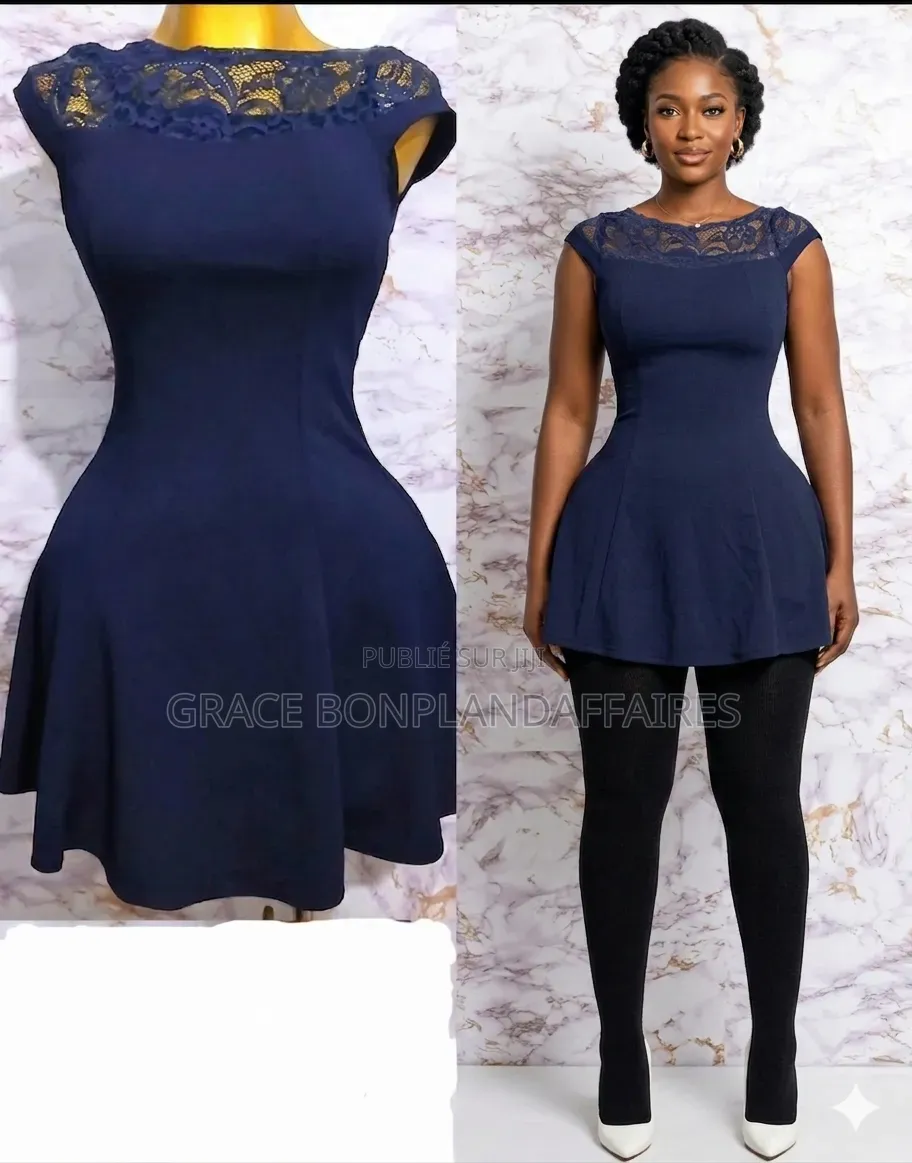 Haut Bleu Volant. Solde : 1500fcfa