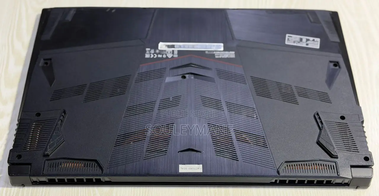 Ordinateur portable MSI Creator 17 B11UH-416 16GB AMD Ryzen 5 SSD 512GB