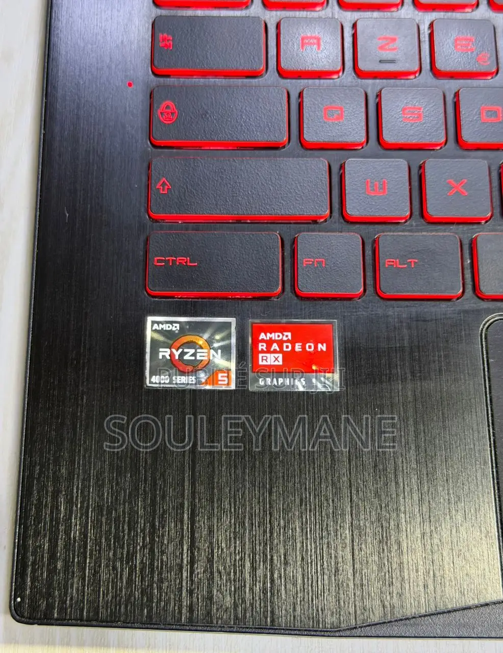 Ordinateur portable MSI Creator 17 B11UH-416 16GB AMD Ryzen 5 SSD 512GB