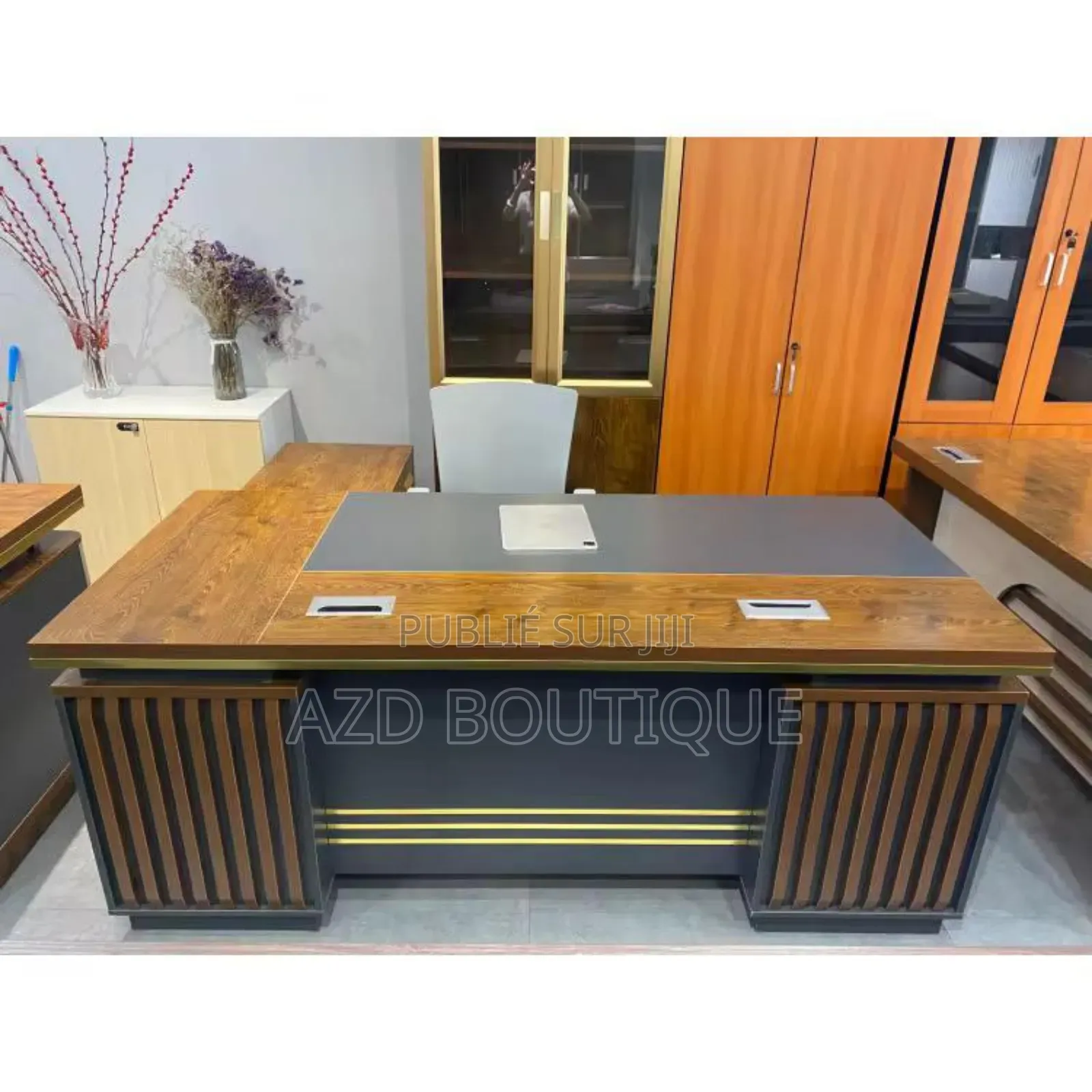 Bureau Luxe Avec Retour Très Élégant 1600×800×75cm