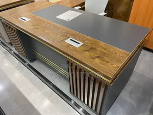 Bureau Luxe Avec Retour Très Élégant 1600×800×75cm