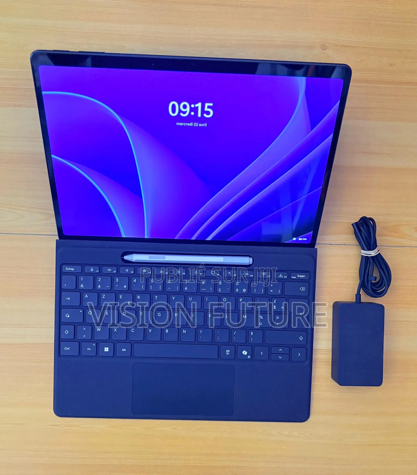 Microsoft Surface Pro 11th Edition, a Copilot+ PC 16GB SSD 512GB