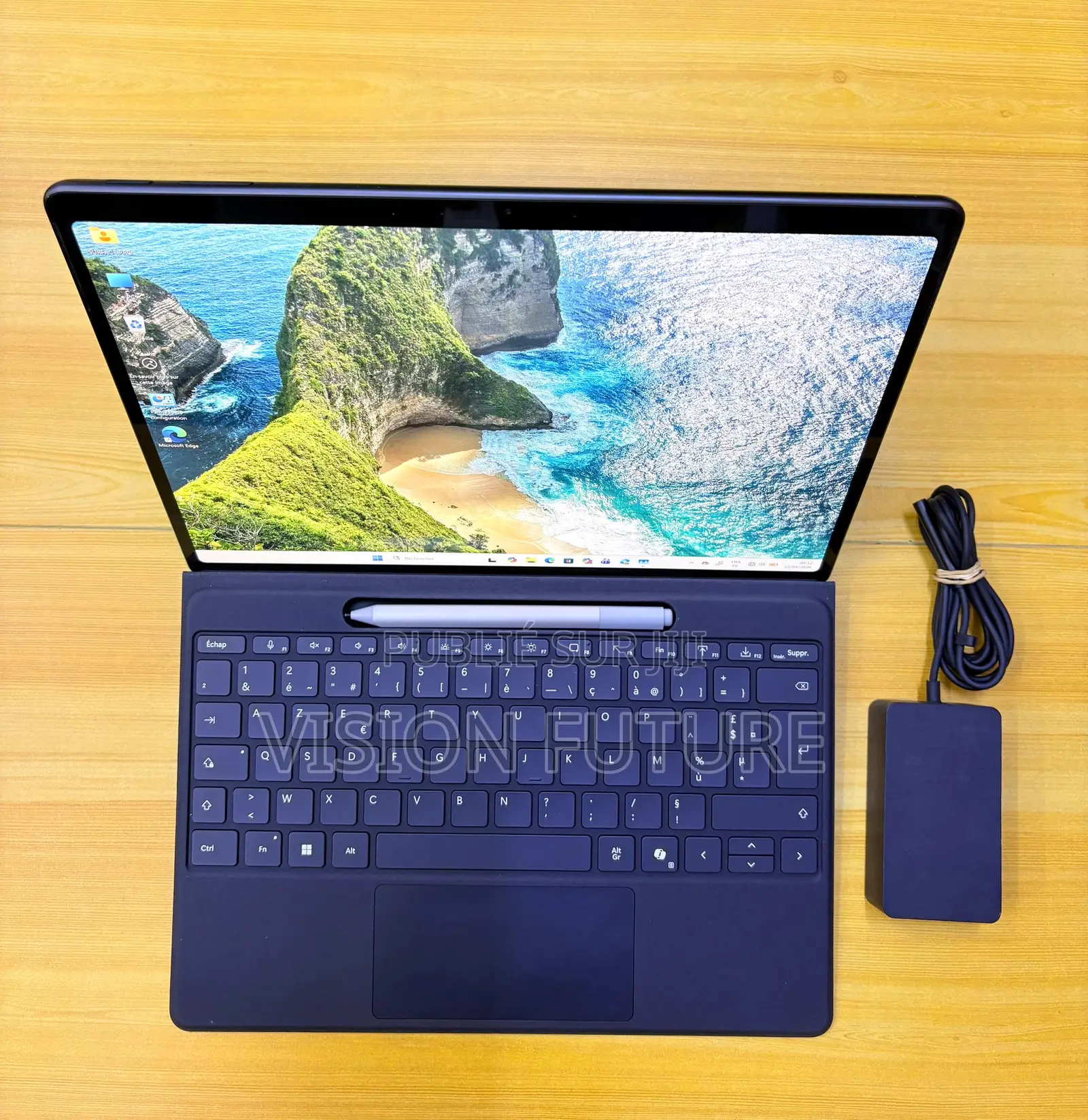 Microsoft Surface Pro 11th Edition, a Copilot+ PC 16GB SSD 512GB