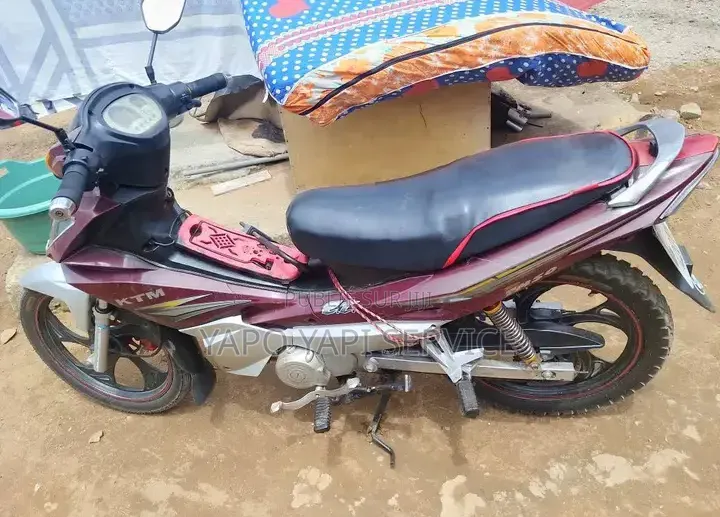 Nouveau KTM RC 125 2026 Rouge
