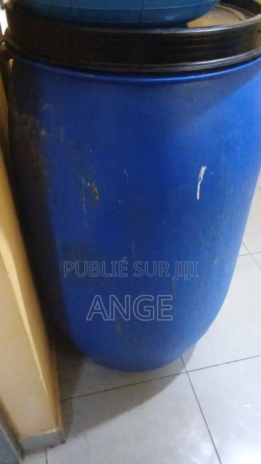 Barrique Bleu Tout Usage en Bon Etat