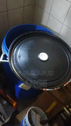 Barrique Bleu Tout Usage en Bon Etat