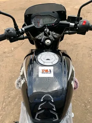 Nouveau Bajaj Pulsar 180 2025 Noir
