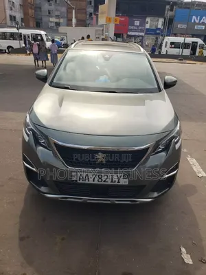 Nouveau Peugeot 5008 2023 Gris