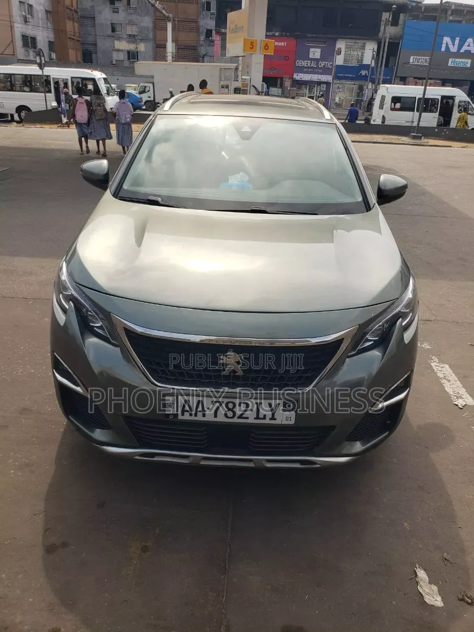 Nouveau Peugeot 5008 2023 Gris