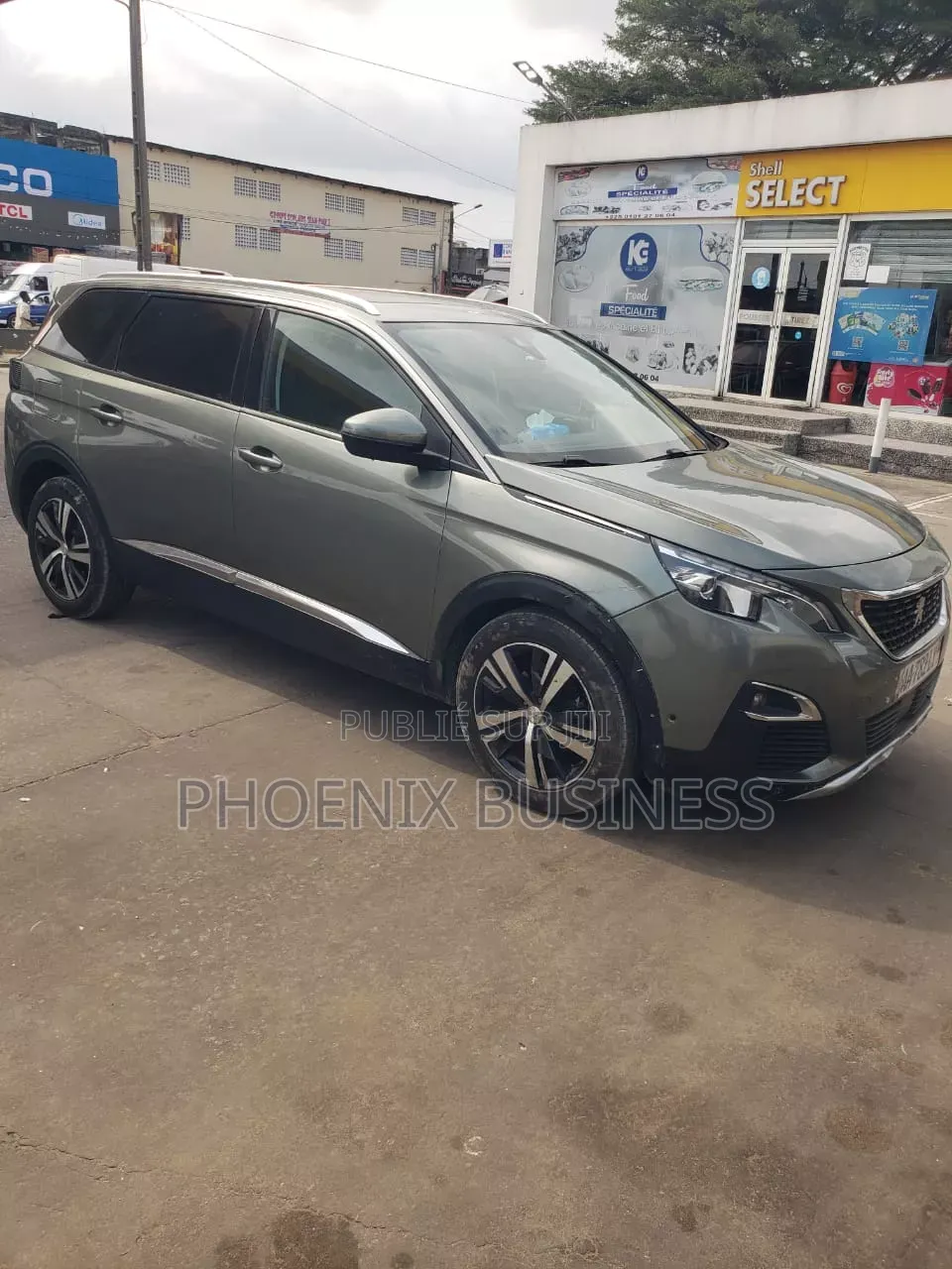 Nouveau Peugeot 5008 2023 Gris