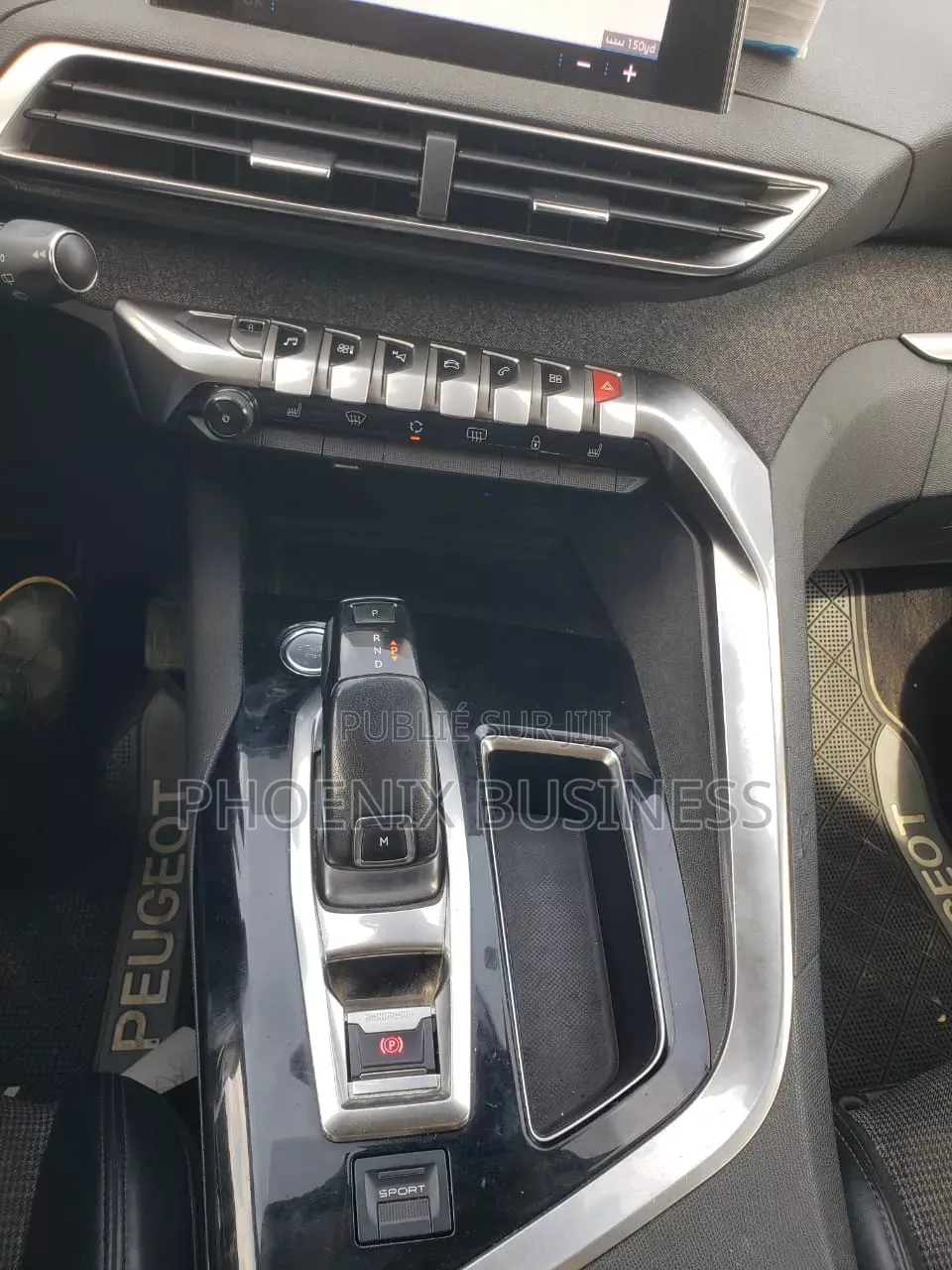 Nouveau Peugeot 5008 2023 Gris