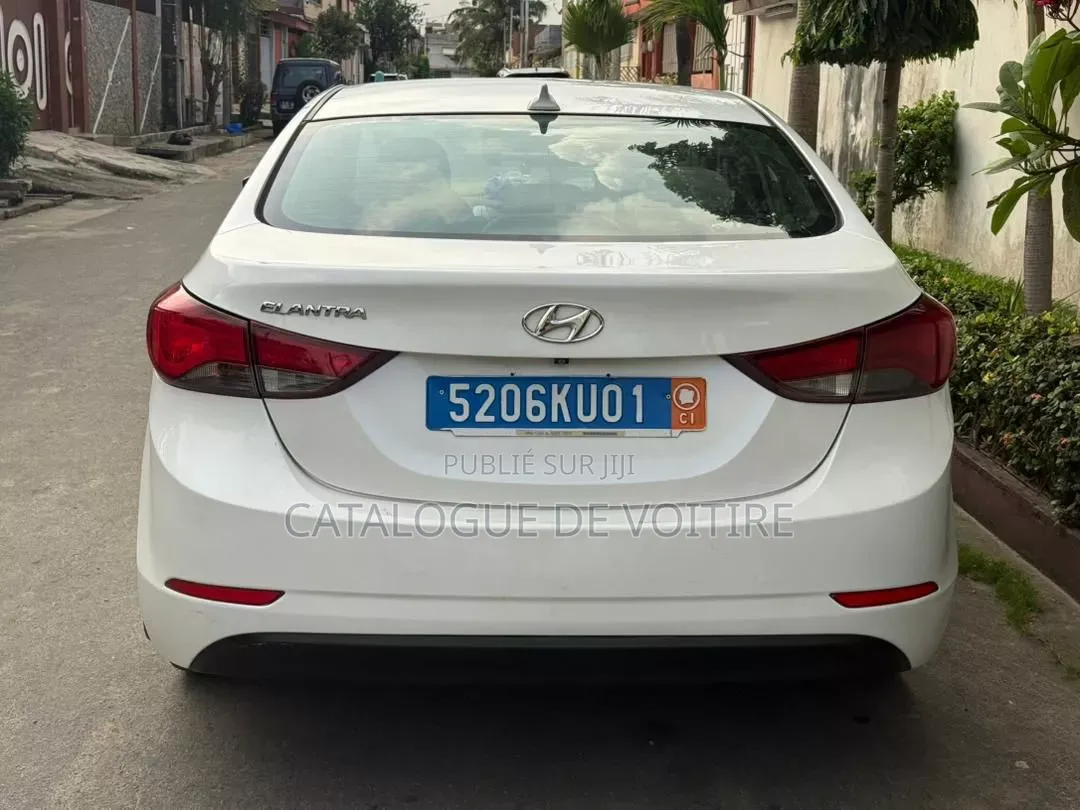 Hyundai Elantra 2016 Blanc