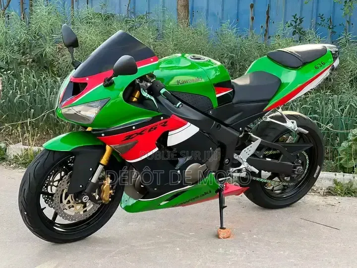 Nouveau Kawasaki Ninja ZX6R 2024 Vert