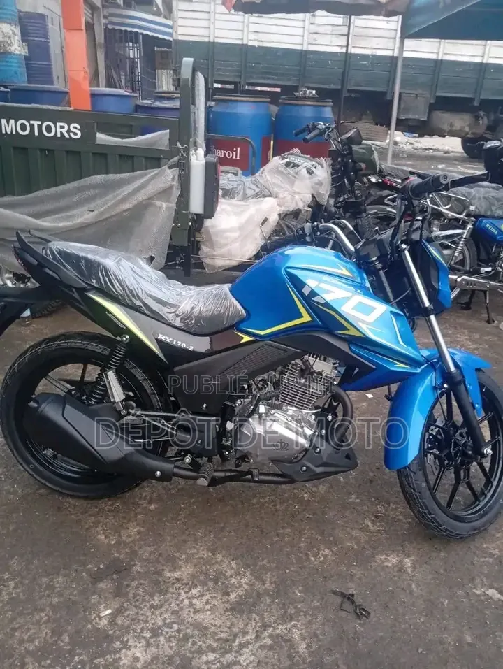 Nouveau Royal RY150 2025 Bleu