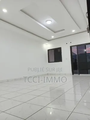 2chbre Appartement dans Tcci Sarl, Cocody à Louer