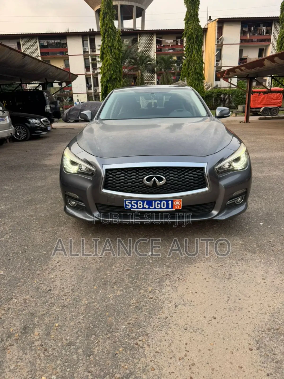 Infiniti Q50 2019 Gris