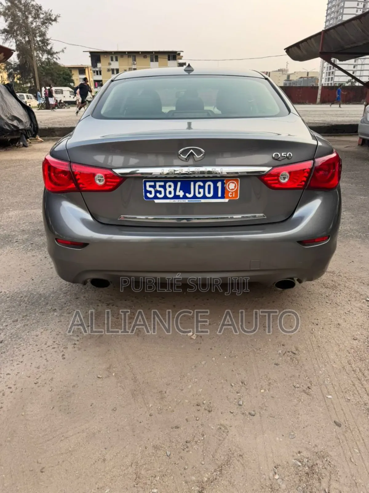 Infiniti Q50 2019 Gris