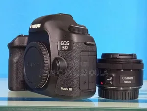 Canon Eos 5d Mark Iii + Objectif Canon 50mm F1.8