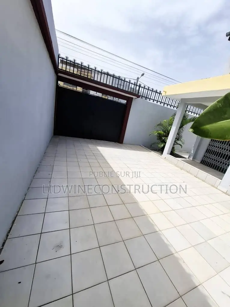 4chbre Duplex dans Cocody à Louer