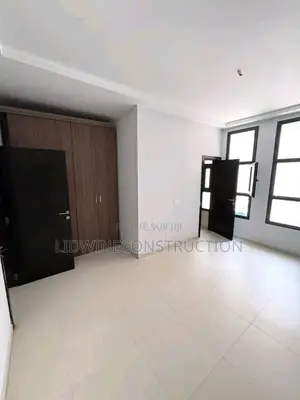 8chbre Duplex dans Grand-Bassam à Vendre