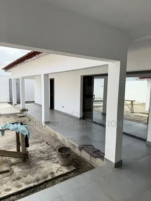 3chbre Villa dans Grand-Bassam à Vendre