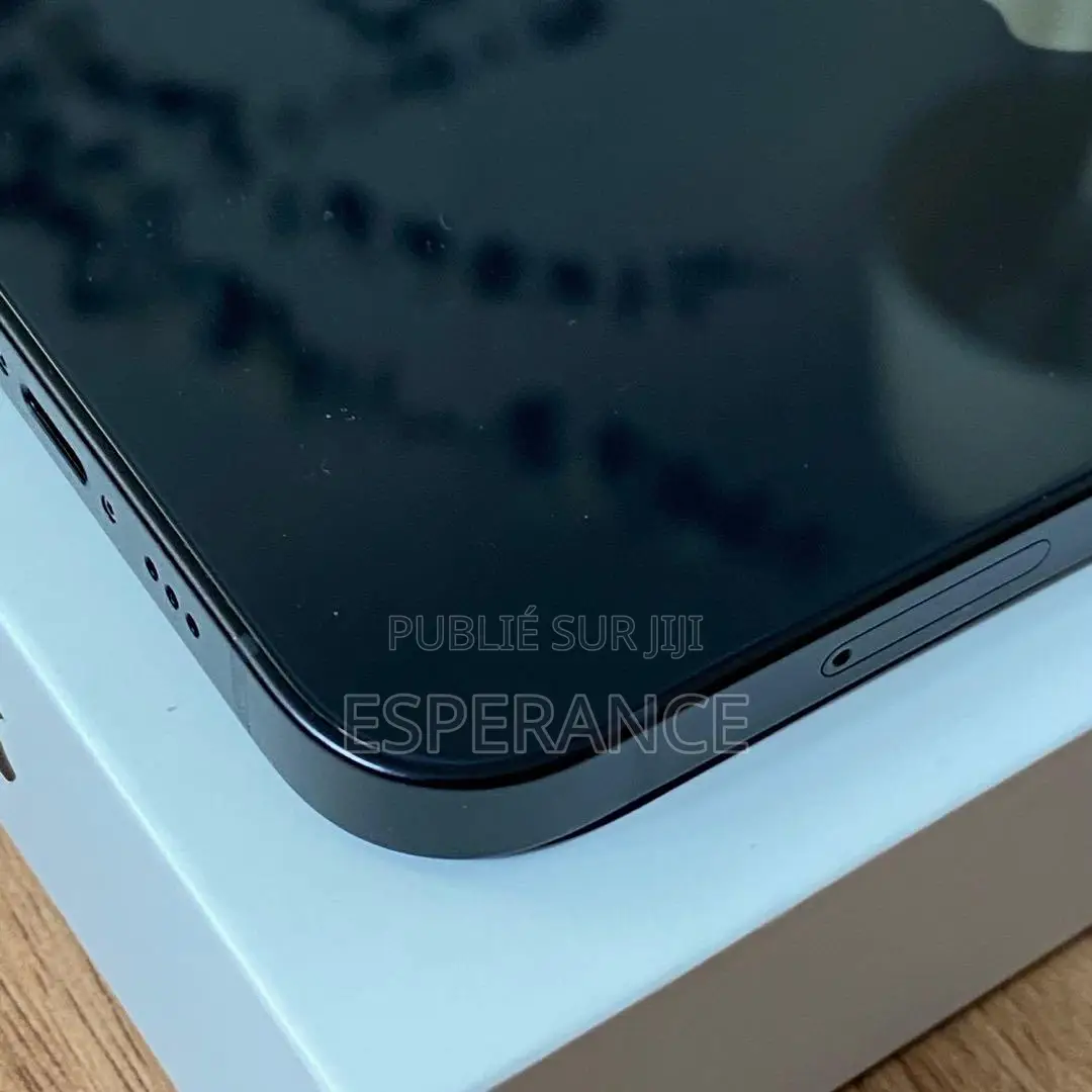 New Apple iPhone 12 64 GB Noir