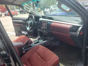 Toyota Hilux 2020 Noir