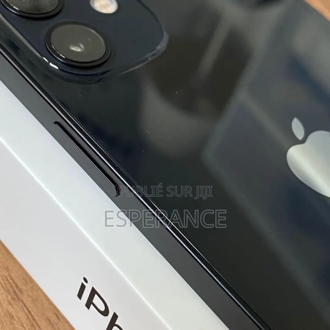 New Apple iPhone 12 64 GB Noir