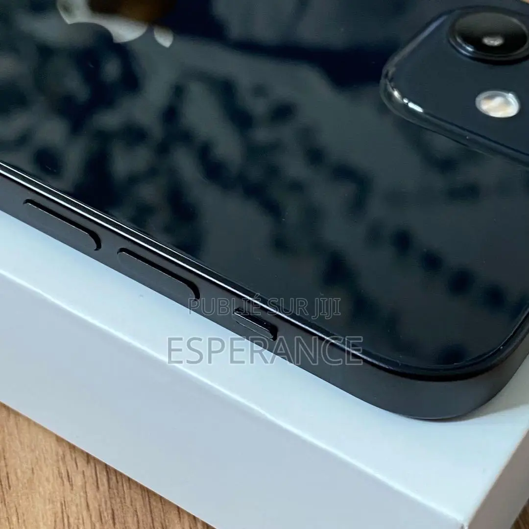 New Apple iPhone 12 64 GB Noir