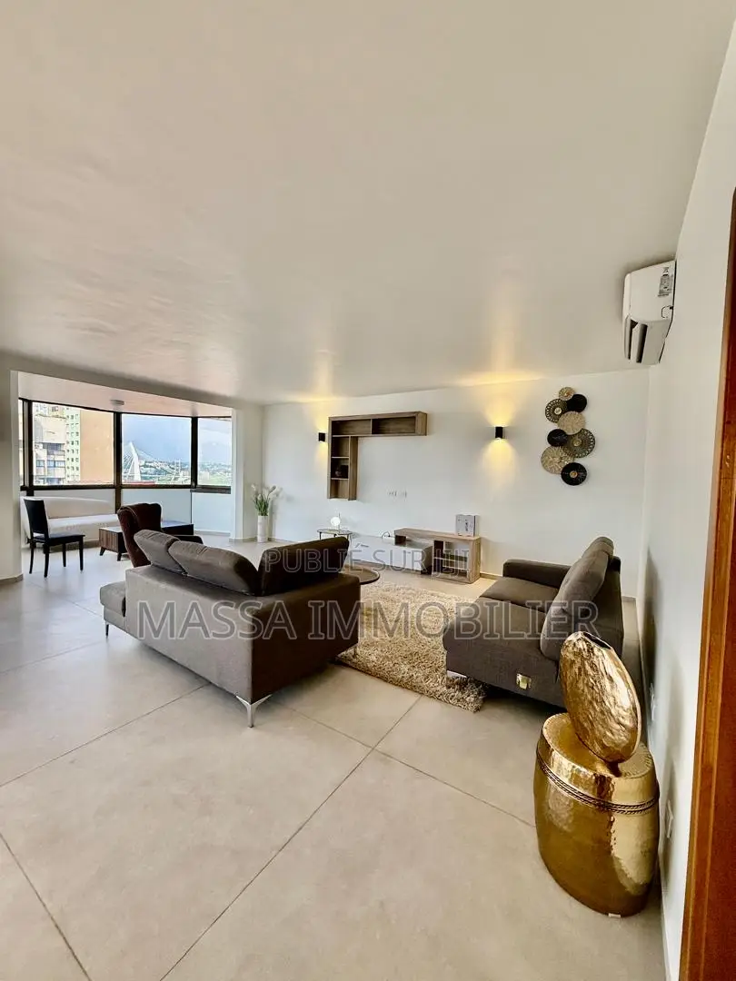 4chbre Appartement dans Massa Immobilier, Le Plateau à Louer
