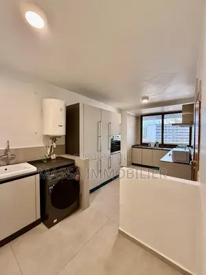 4chbre Appartement dans Massa Immobilier, Le Plateau à Louer