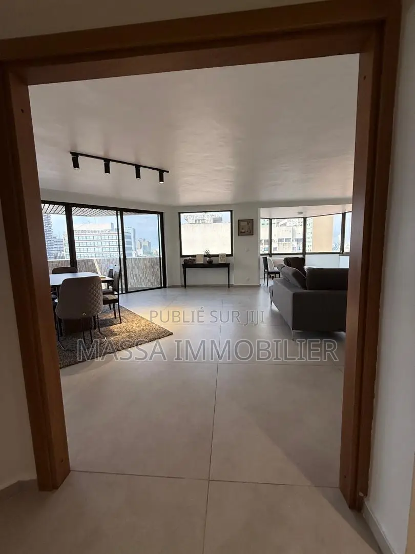 4chbre Appartement dans Massa Immobilier, Le Plateau à Louer