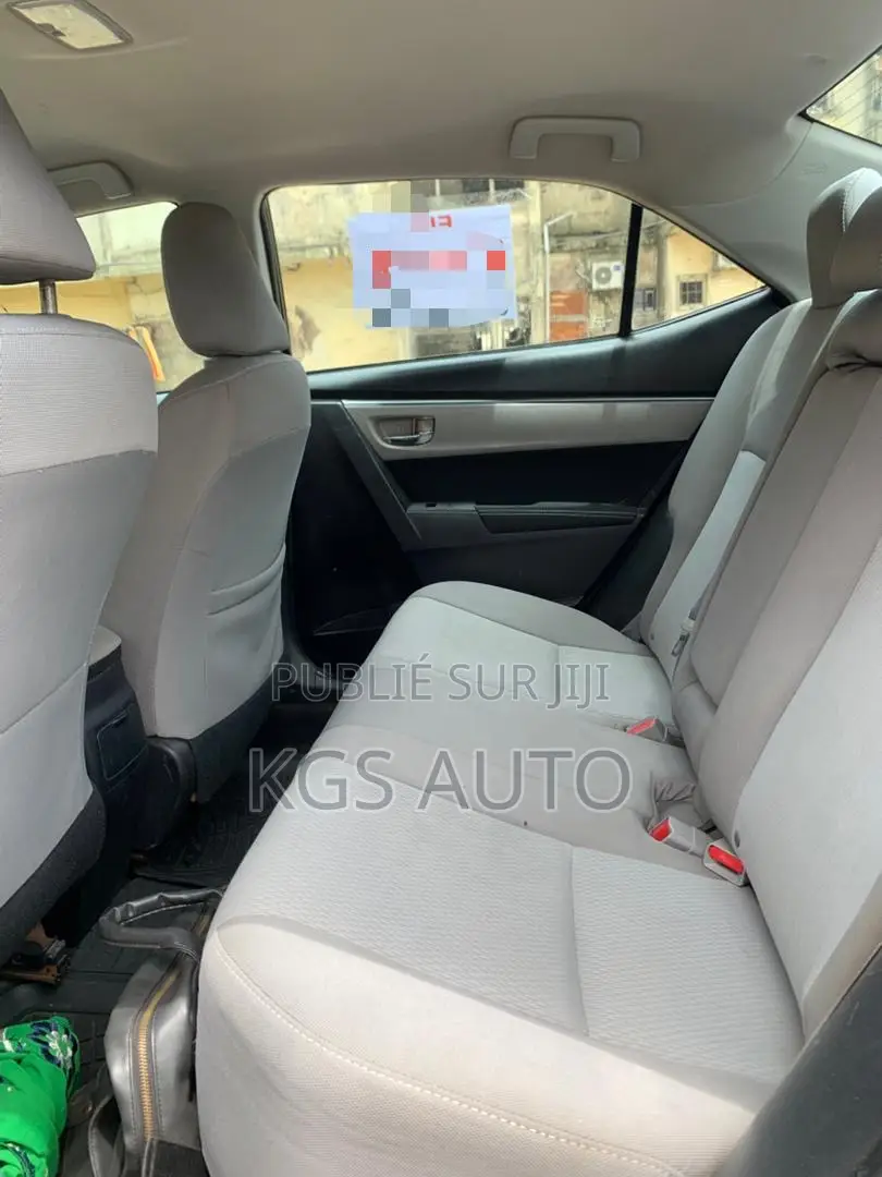 Toyota Corolla LE ECO 4dr Sedan (1.8L 4cyl CVT) 2017 Rouge