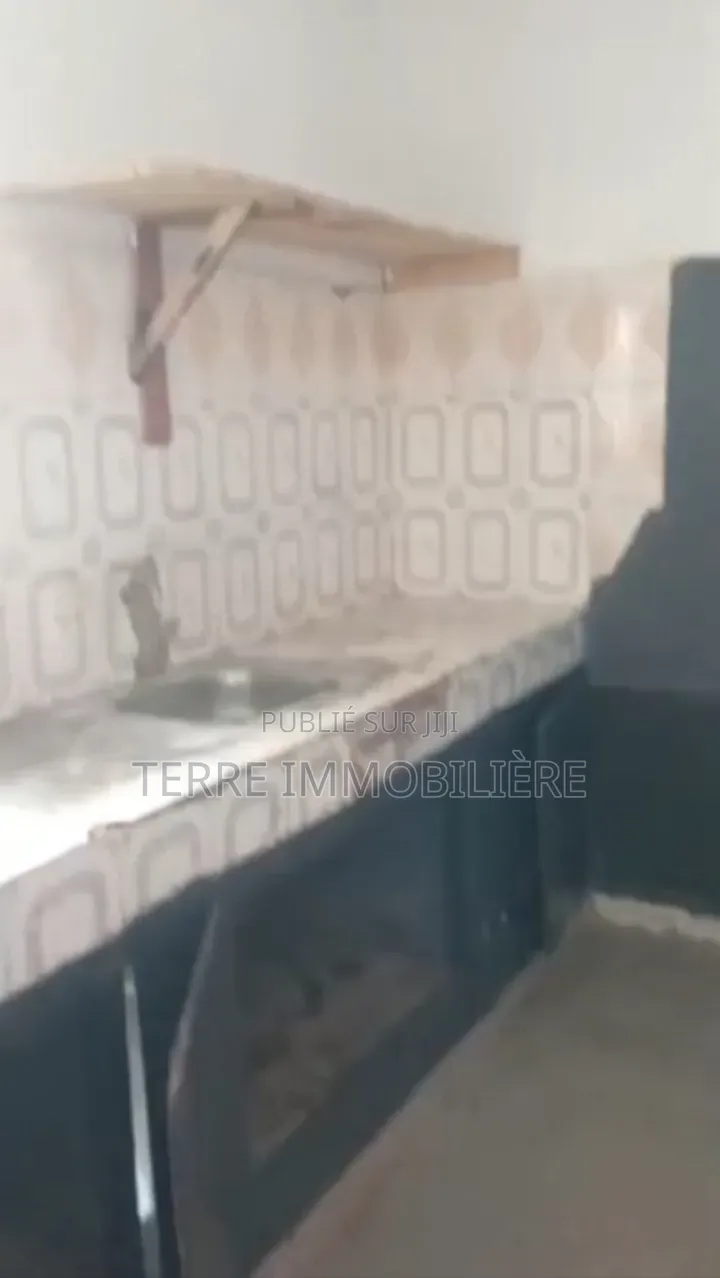 2chbre Appartement dans La Terre Immobilière, Yopougon à Vendre