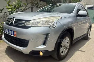 Citroen C4 2019 Gris