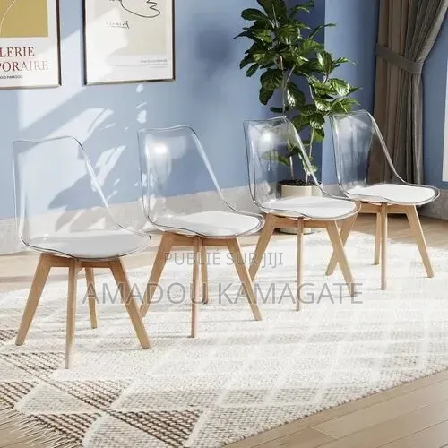Chaise Scandinave Transparente