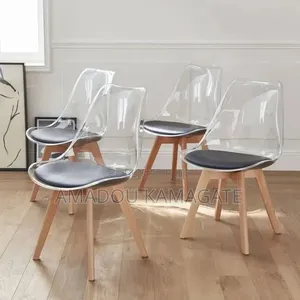 Chaise Scandinave Transparente