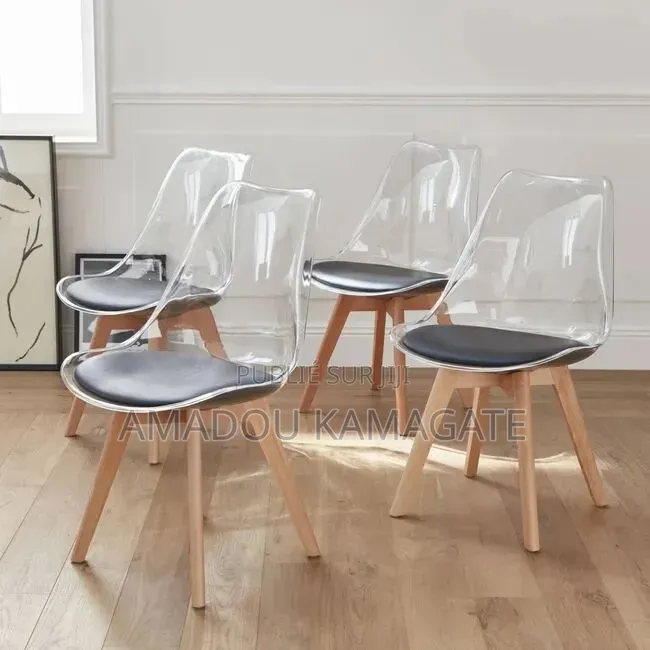 Chaise Scandinave Transparente