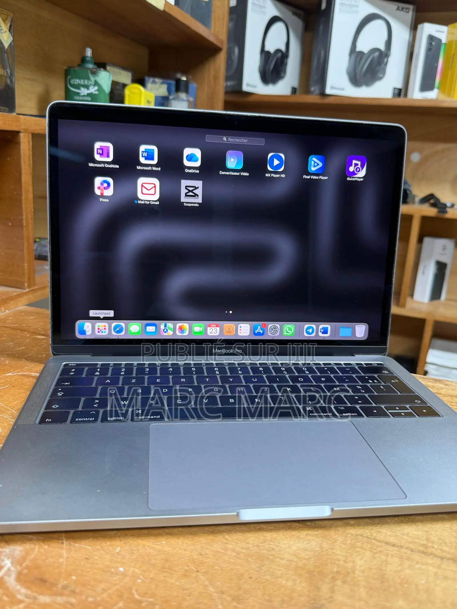 Ordinateur portable Apple MacBook 2017 8GB Autre SSD 128GB
