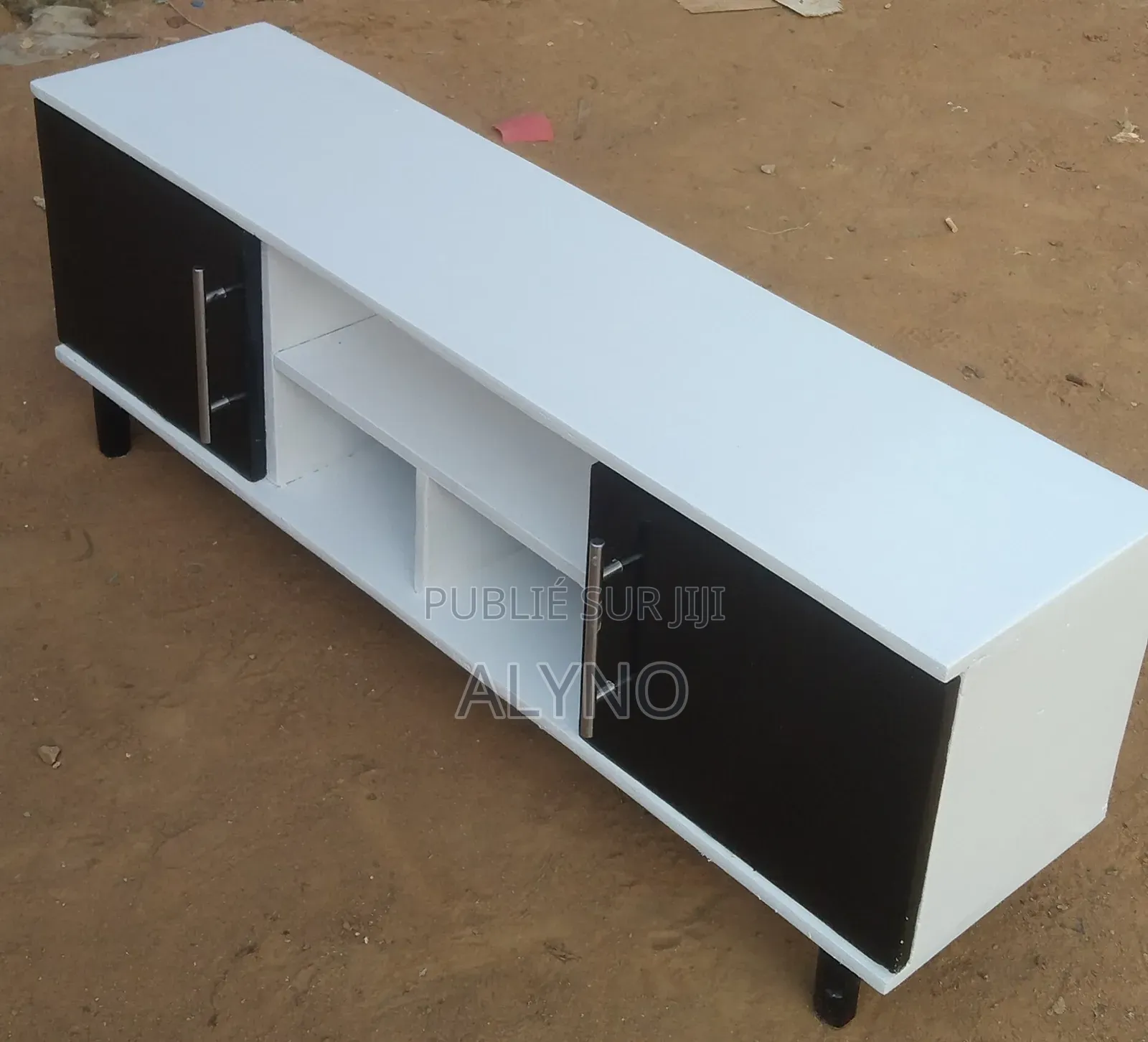 Table Tv Disponible
