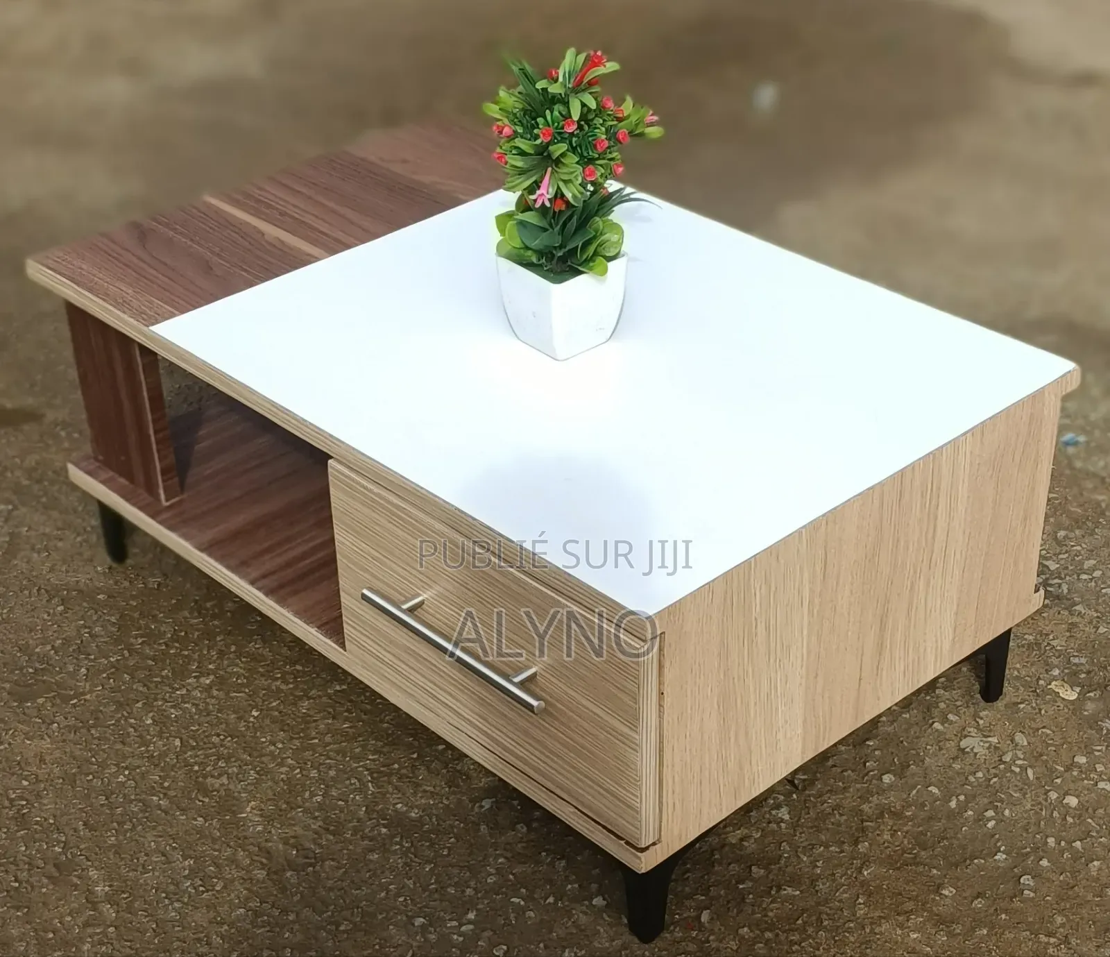 Table Tv Disponible