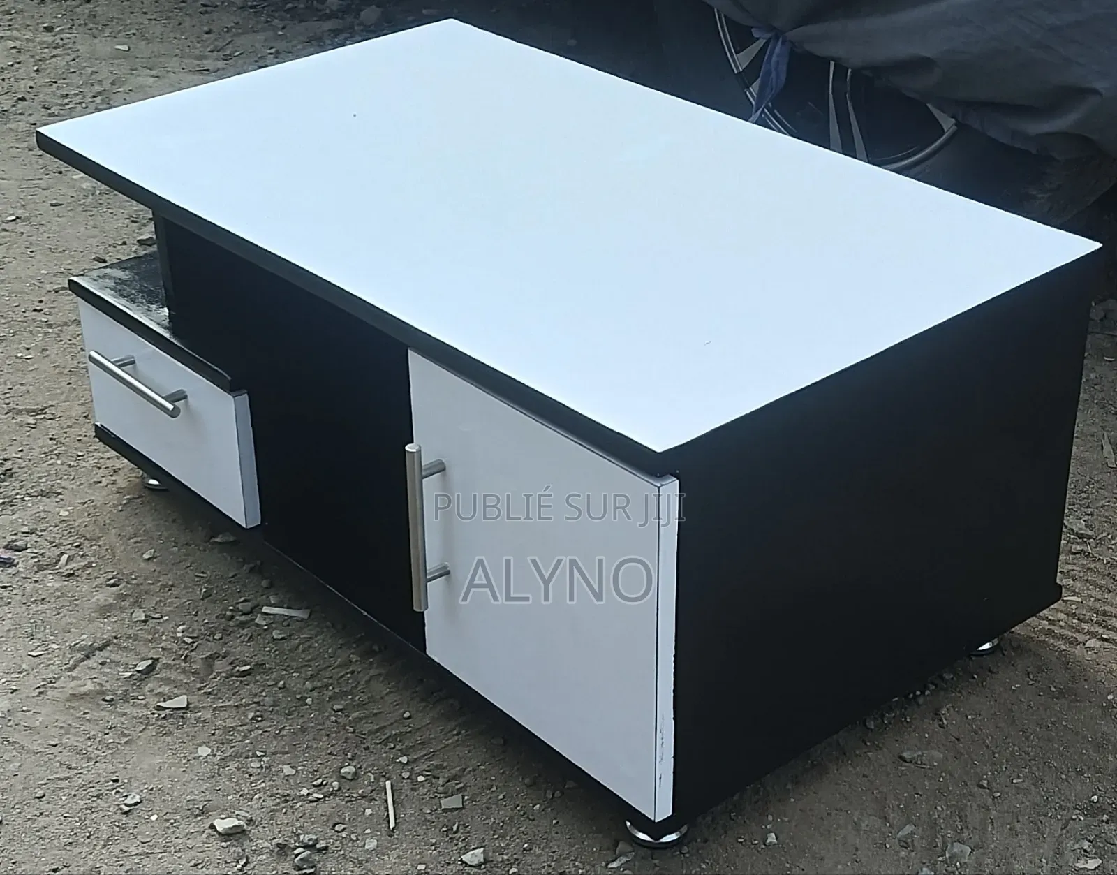 Table Tv Disponible