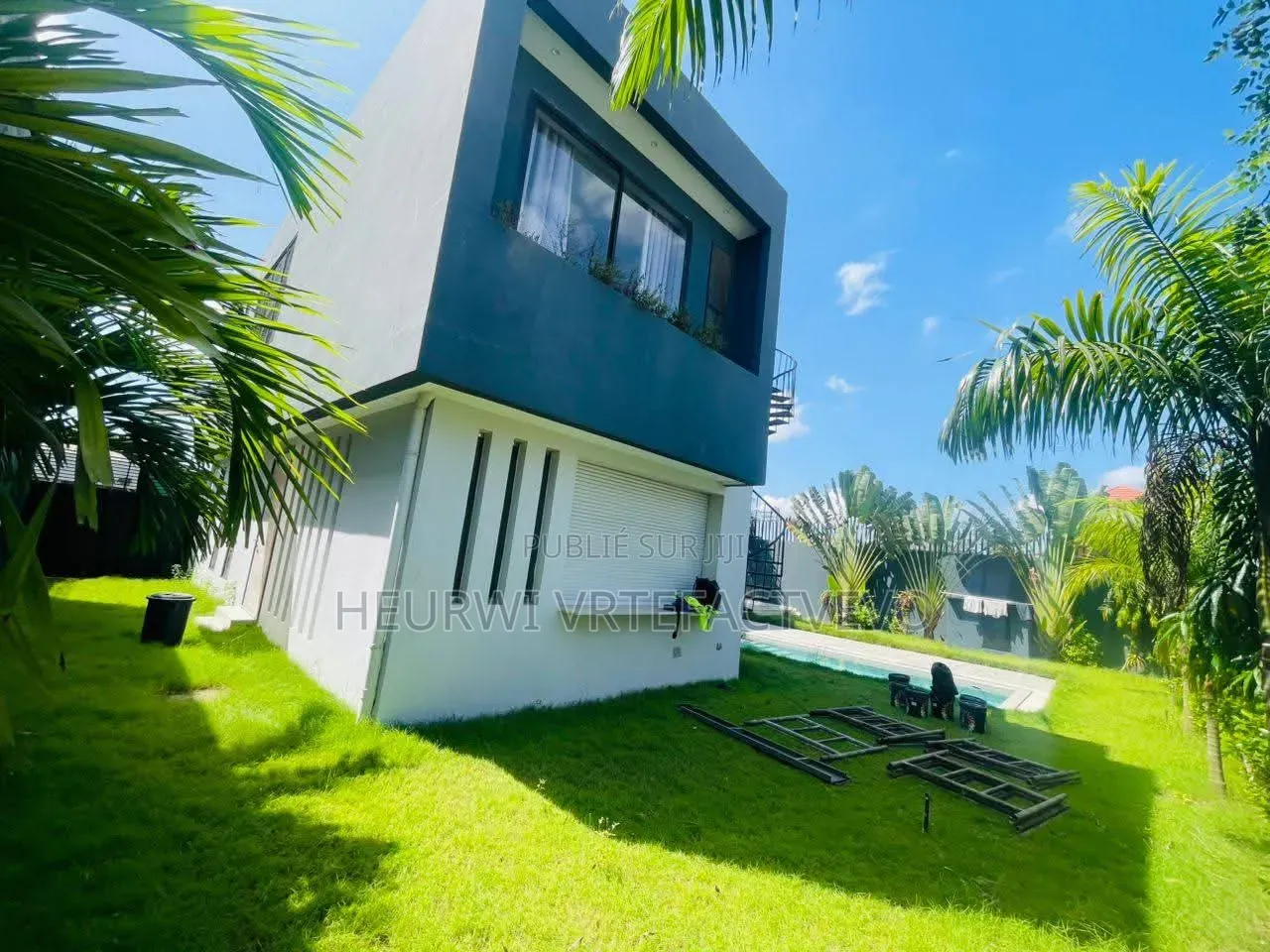 5chbre Duplex dans Résidentiel, Cocody à Vendre