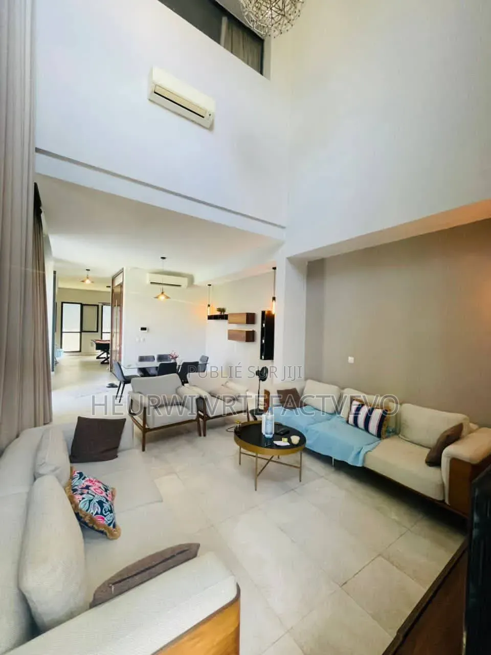 5chbre Duplex dans Résidentiel, Cocody à Vendre